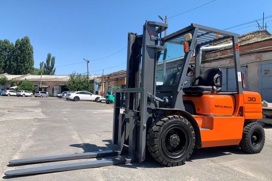 Продам Mitsubishi FG погрузчик на 3 тони 2000 года в Киеве