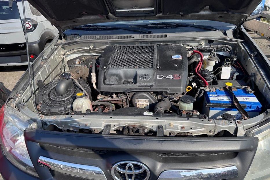 Продам Toyota Hilux 2008 года в Киеве