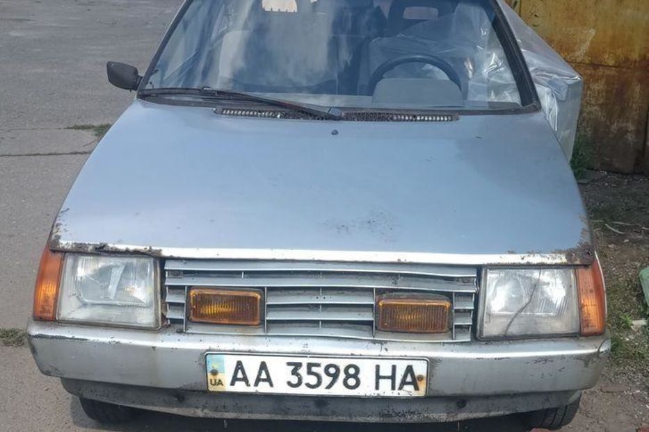 Продам ЗАЗ 1102 Таврия таврия 1998 года в Киеве