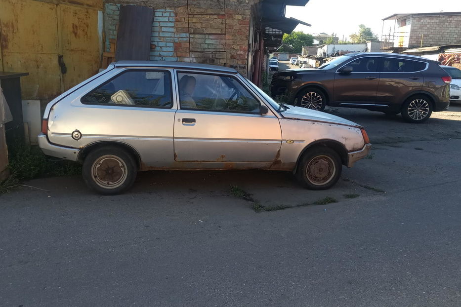Продам ЗАЗ 1102 Таврия таврия 1998 года в Киеве