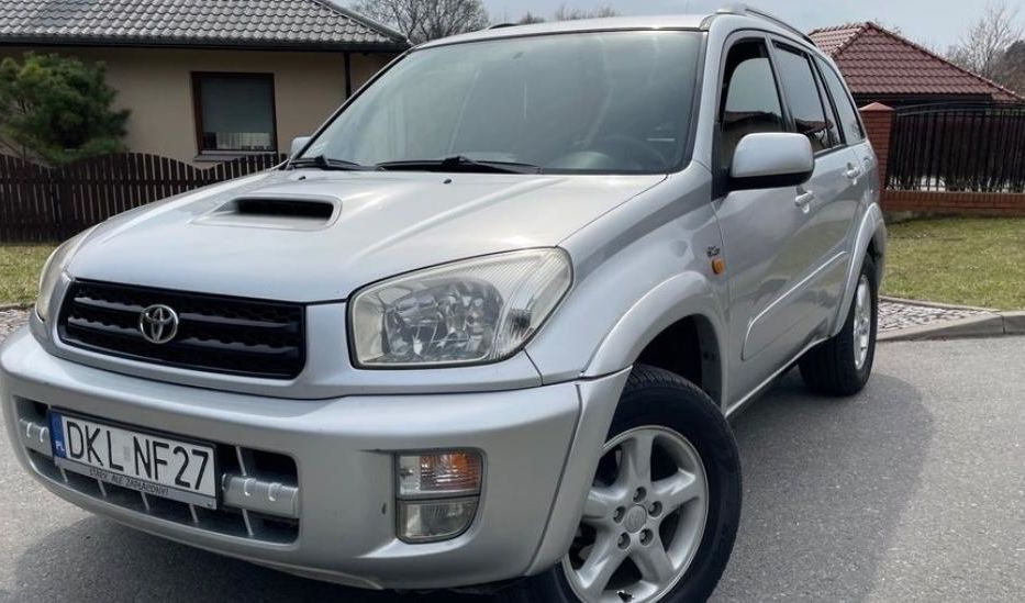 Продам Toyota Rav 4 2004 года в Харькове
