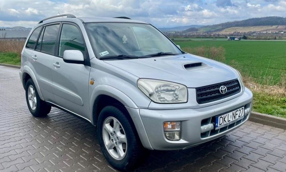 Продам Toyota Rav 4 2004 года в Харькове