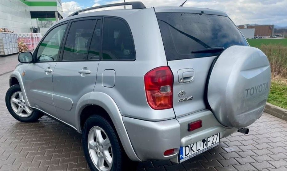 Продам Toyota Rav 4 2004 года в Харькове