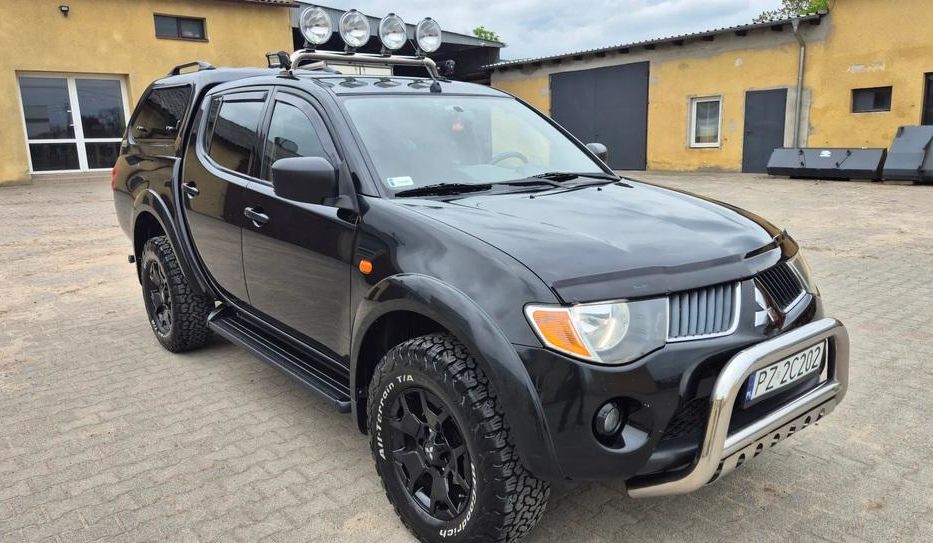 Продам Mitsubishi L 200 Авто для ЗСУ  2011 года в Львове