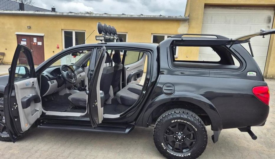 Продам Mitsubishi L 200 Авто для ЗСУ  2011 года в Львове