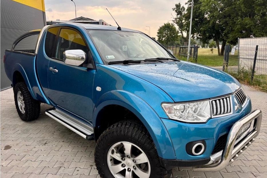 Продам Mitsubishi L 200 2011 года в Харькове