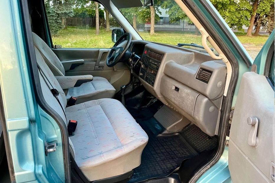 Продам Volkswagen T4 (Transporter) пасс. 2000 года в Донецке