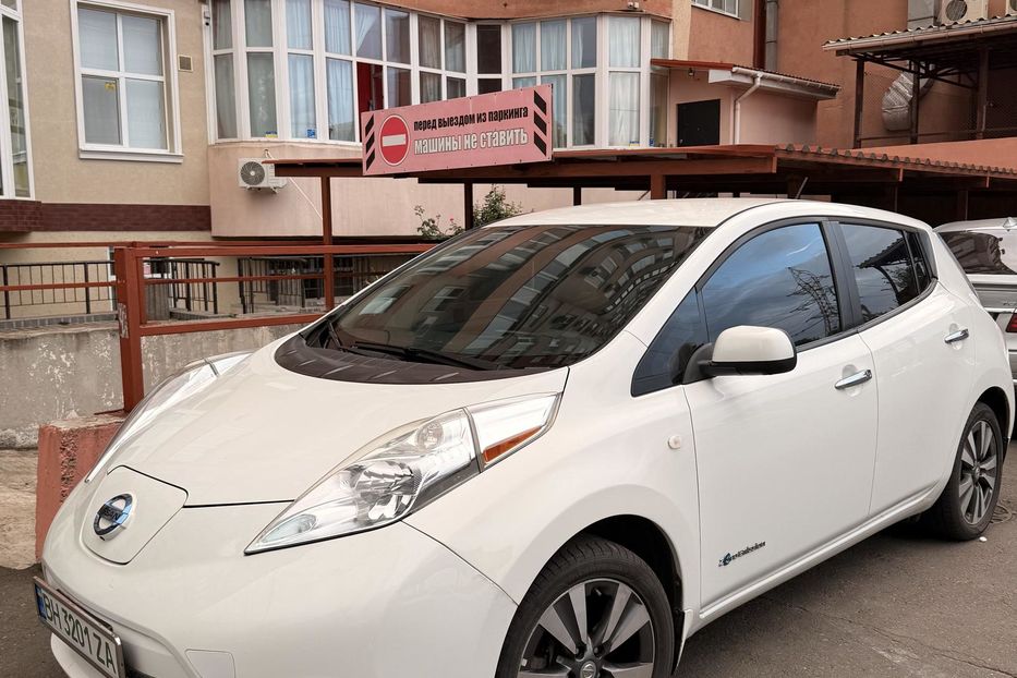 Продам Nissan Leaf SV 2015 года в Одессе