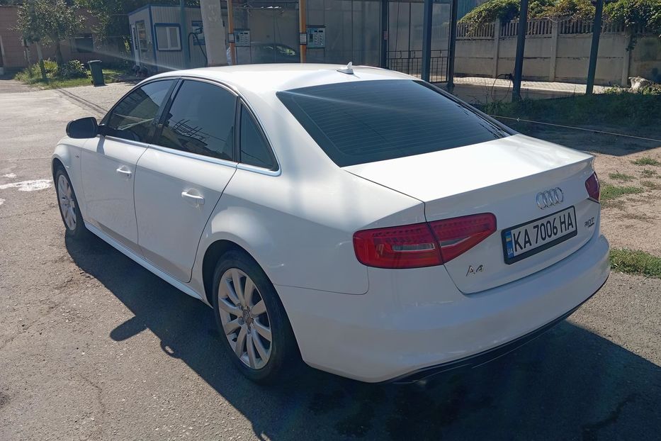 Продам Audi A4 S-line 2014 года в Черкассах