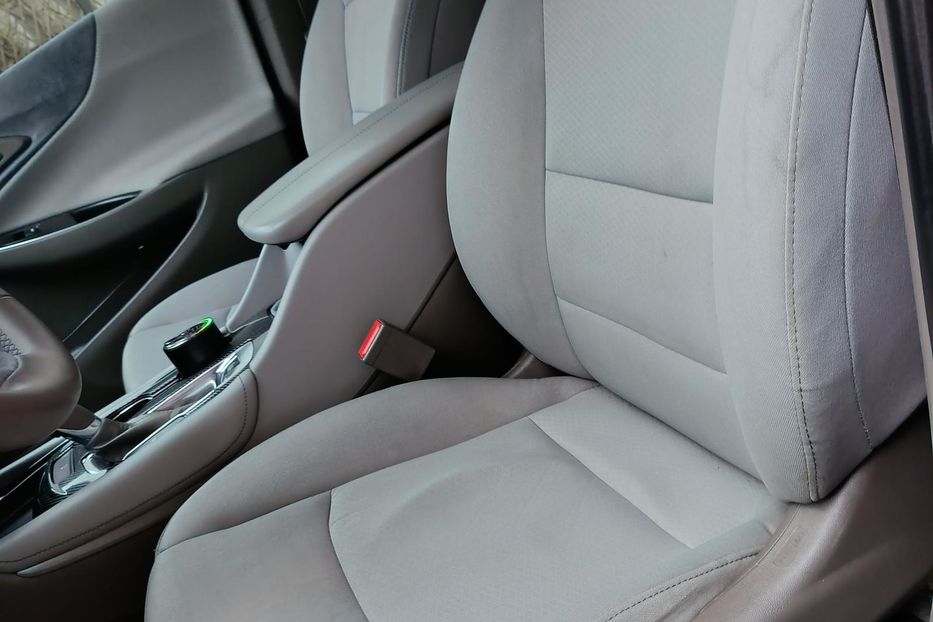 Продам Chevrolet Malibu Hybrid 2016 года в Днепре
