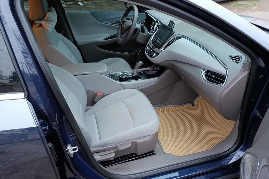 Продам Chevrolet Malibu Hybrid 2016 года в Днепре