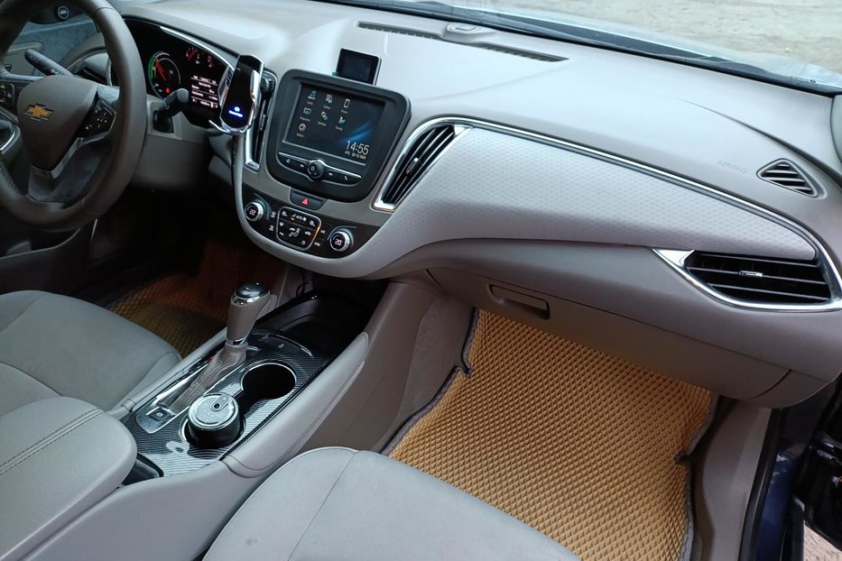 Продам Chevrolet Malibu Hybrid 2016 года в Днепре