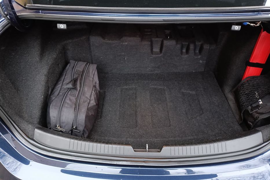Продам Chevrolet Malibu Hybrid 2016 года в Днепре