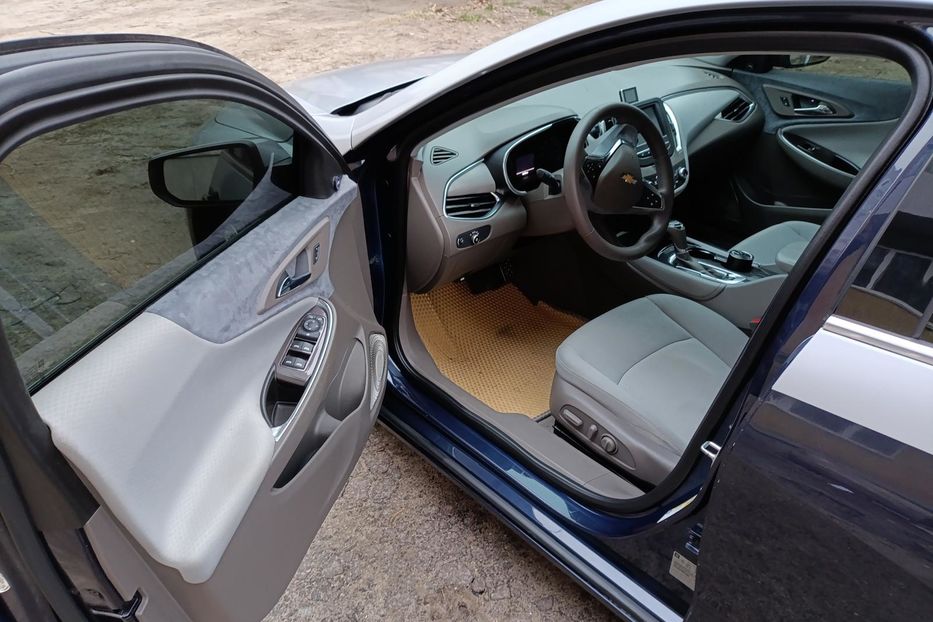 Продам Chevrolet Malibu Hybrid 2016 года в Днепре