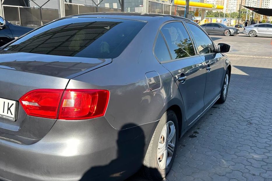Продам Volkswagen Jetta 2 2014 года в Киеве