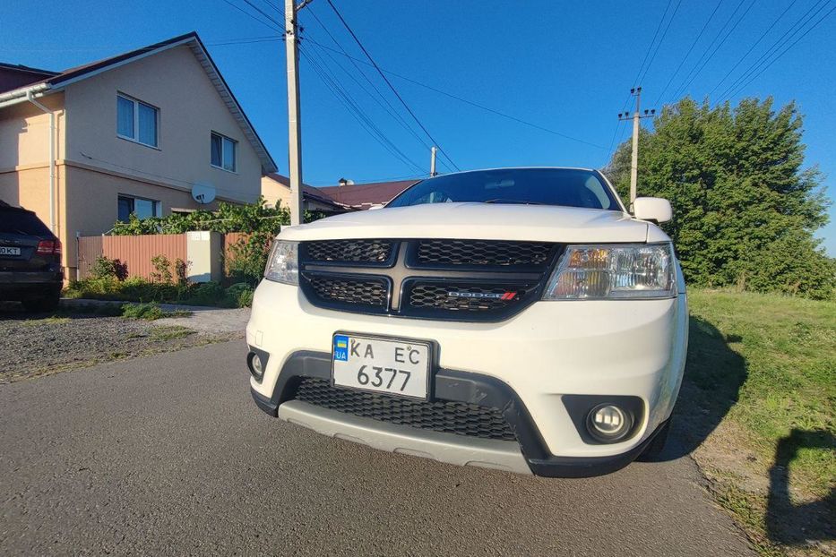 Продам Dodge Journey SXT 2017 года в Киеве