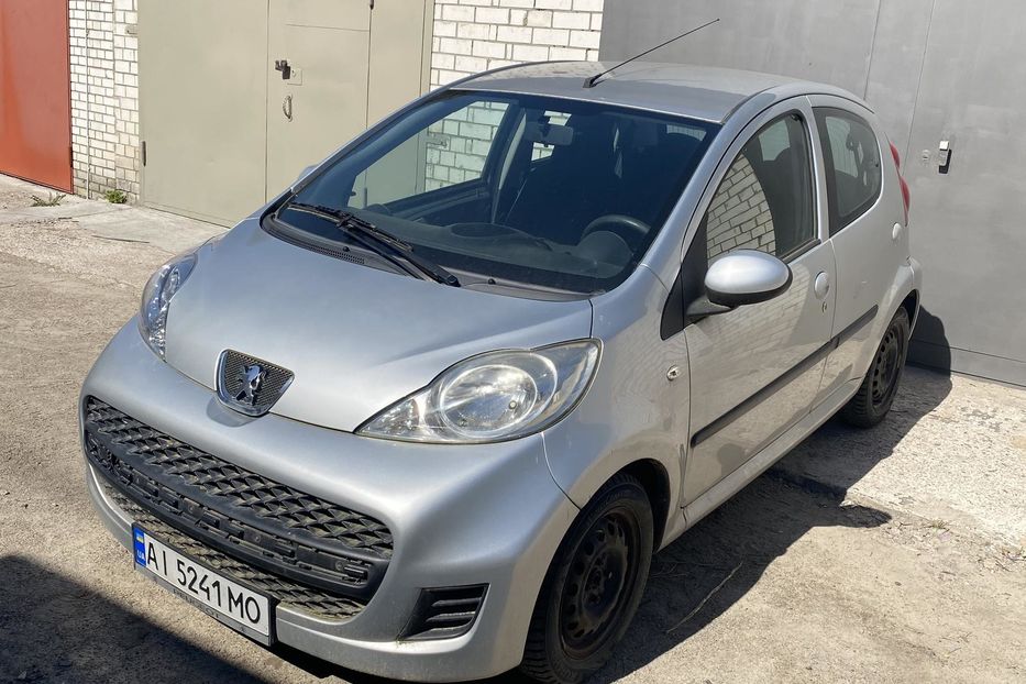 Продам Peugeot 107 2012 года в Киеве