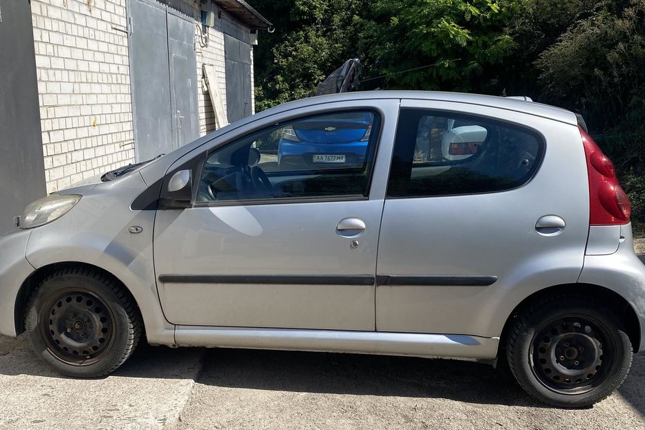 Продам Peugeot 107 2012 года в Киеве