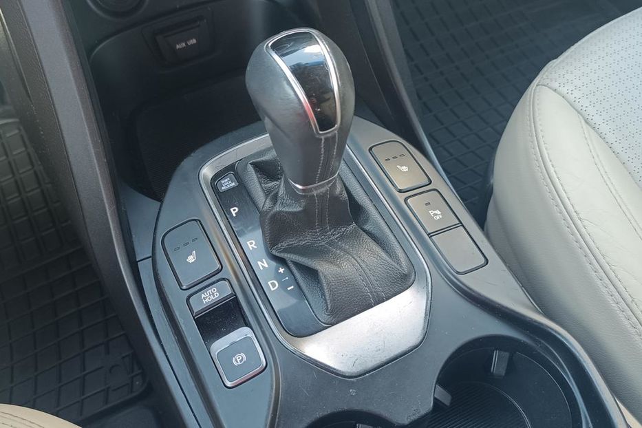 Продам Hyundai Santa FE Дизель 2012 года в Одессе
