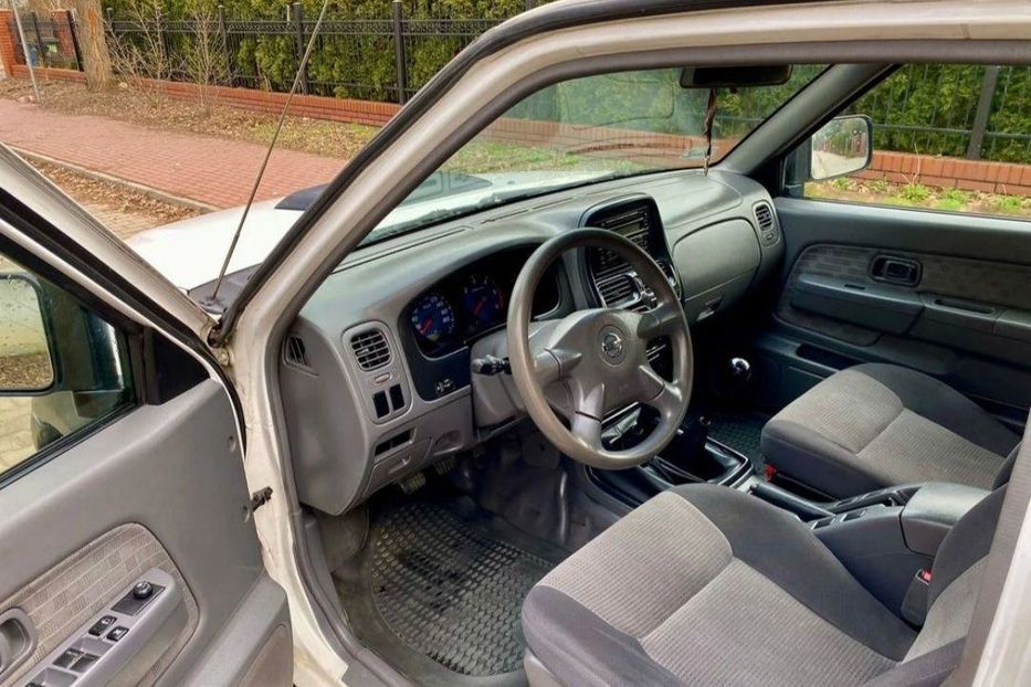 Продам Nissan NP300 2011 года в г. Кривой Рог, Днепропетровская область