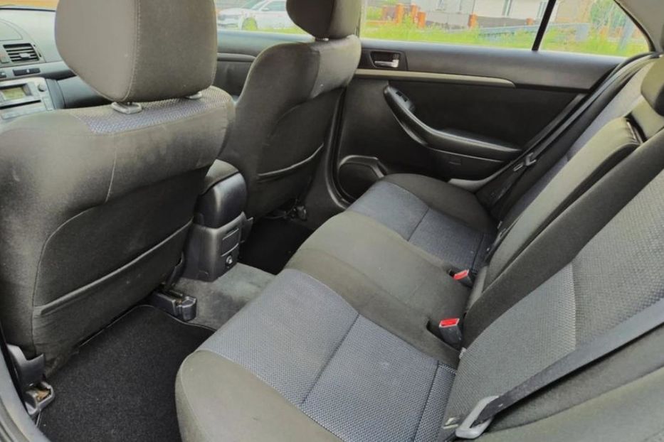 Продам Toyota Avensis 2005 года в Харькове
