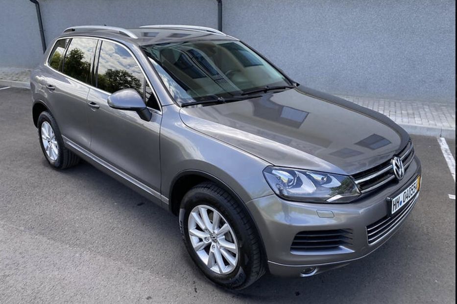Продам Volkswagen Touareg 2012 года в Киеве