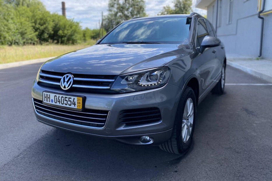 Продам Volkswagen Touareg 2012 года в Киеве