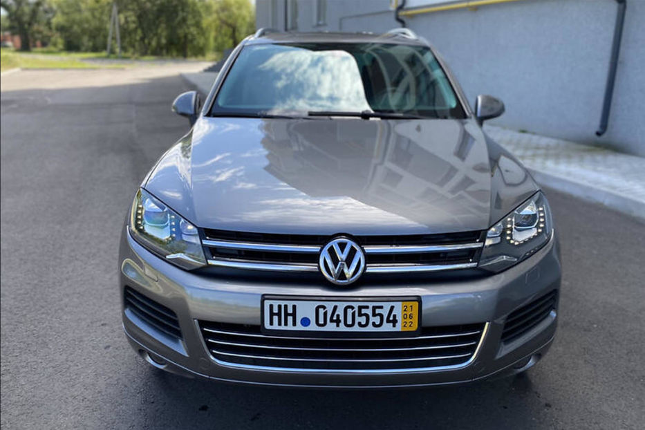 Продам Volkswagen Touareg 2012 года в Киеве