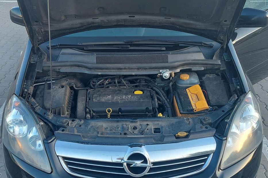 Продам Opel Zafira Zafira B Family Enjoy+ 2012 года в Киеве