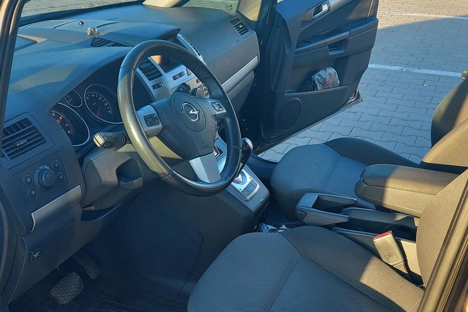 Продам Opel Zafira Zafira B Family Enjoy+ 2012 года в Киеве