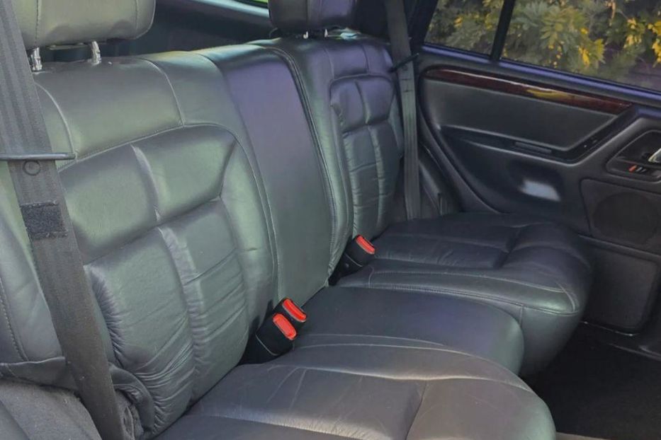Продам Jeep Grand Cherokee 2004 года в Донецке