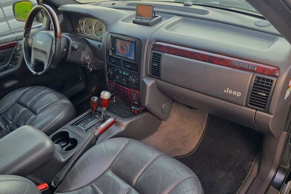 Продам Jeep Grand Cherokee 2004 года в Донецке