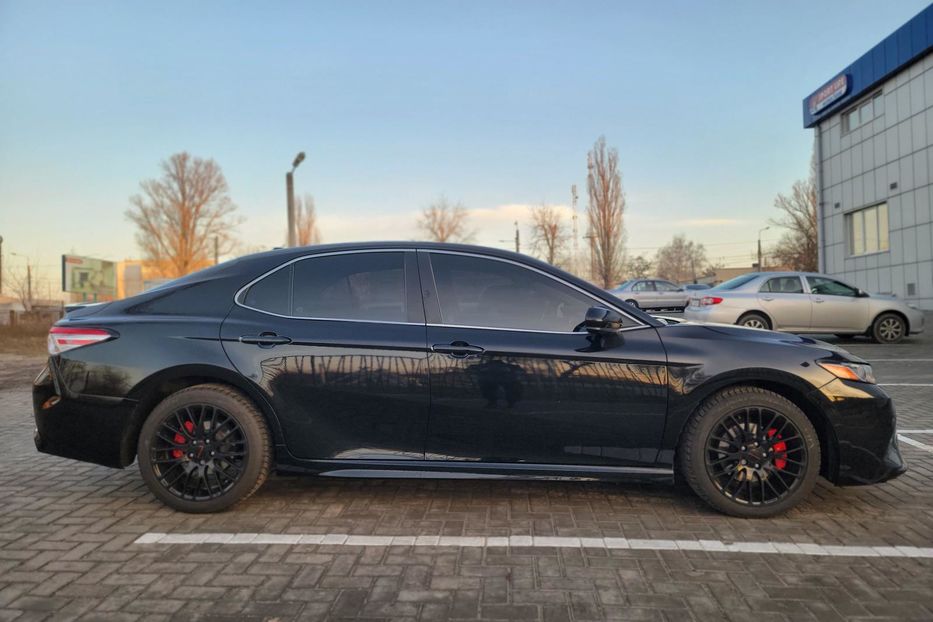 Продам Toyota Camry SE-Xseries 2020 года в г. Кременчуг, Полтавская область