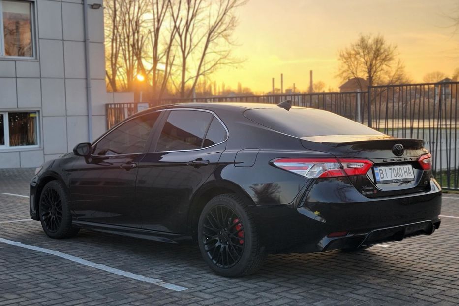 Продам Toyota Camry SE-Xseries 2020 года в г. Кременчуг, Полтавская область