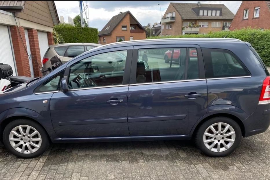 Продам Opel Zafira 2009 года в г. Белая Церковь, Киевская область