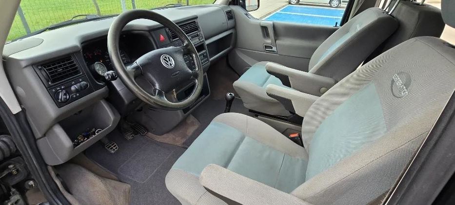 Продам Volkswagen T4 (Transporter) пасс. 2001 года в г. Купянск, Харьковская область