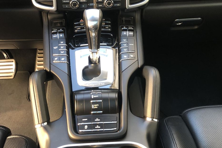 Продам Porsche Cayenne  Plug-in Hybrid 2016 года в Одессе