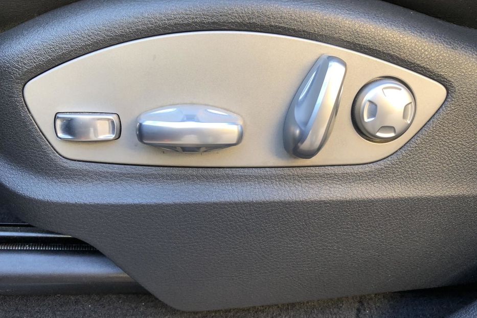 Продам Porsche Cayenne  Plug-in Hybrid 2016 года в Одессе