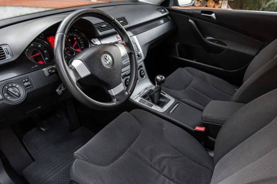 Продам Volkswagen Passat B6 2005 года в Житомире