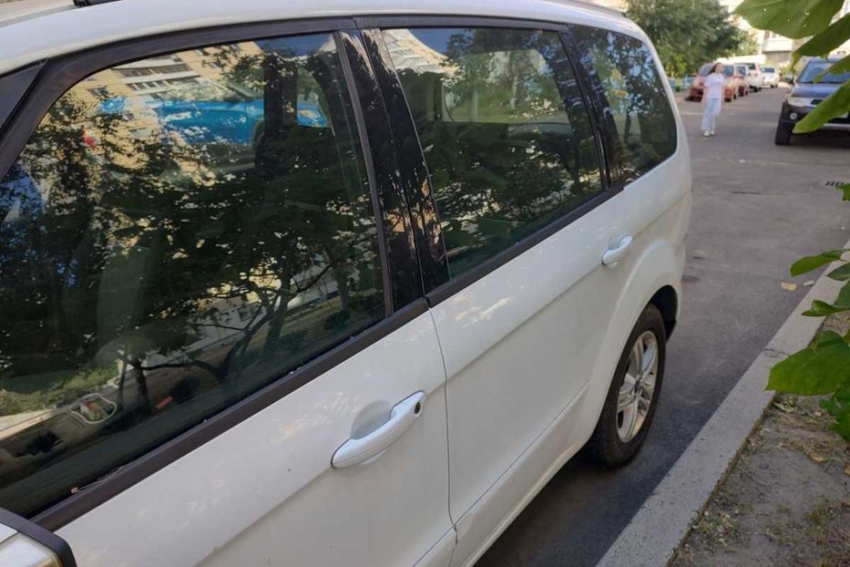 Продам Ford Galaxy 2013 года в Киеве