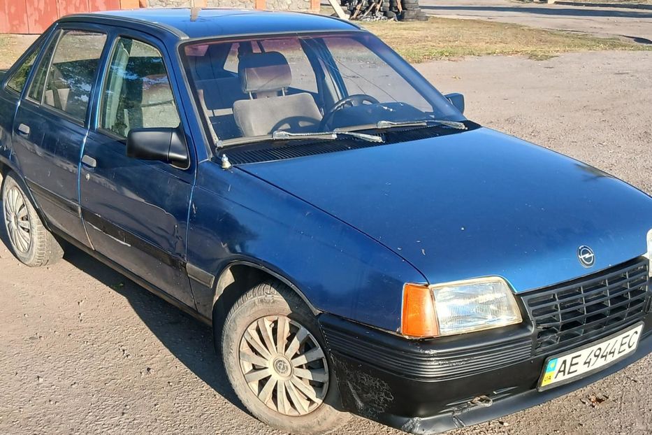 Продам Opel Kadett 1988 года в г. Синельниково, Днепропетровская область