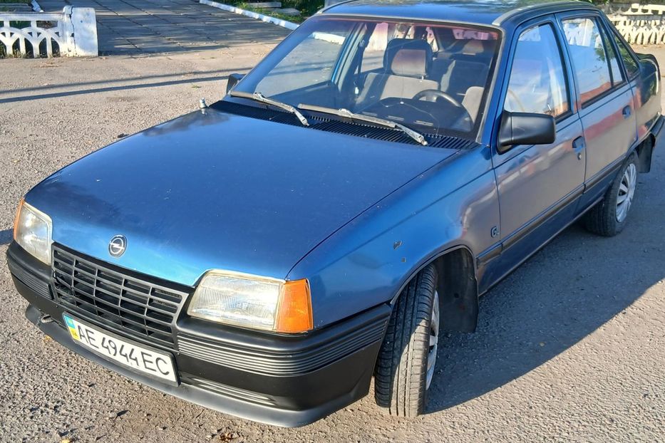 Продам Opel Kadett 1988 года в г. Синельниково, Днепропетровская область