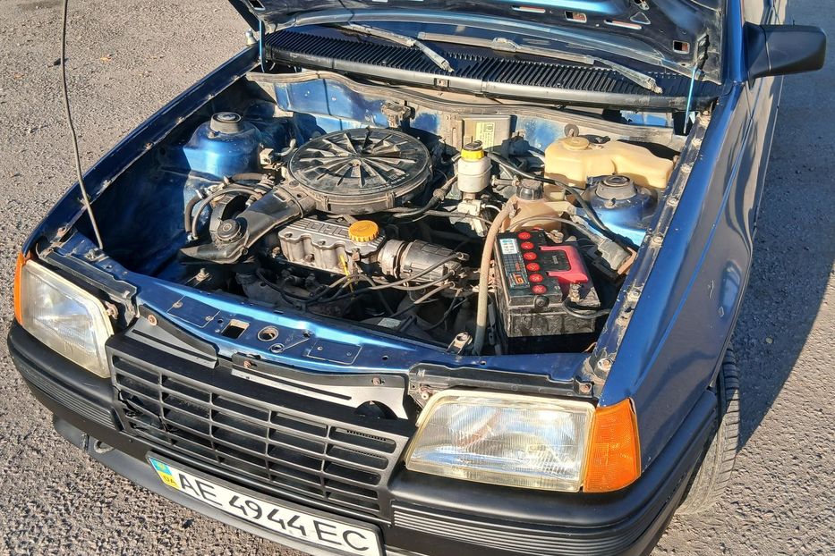 Продам Opel Kadett 1988 года в г. Синельниково, Днепропетровская область