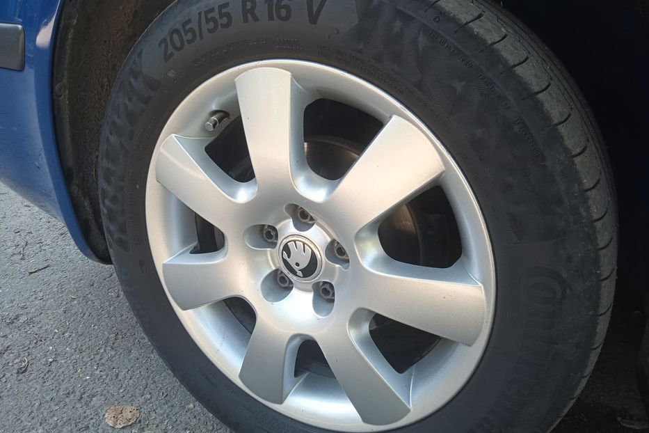 Продам Skoda Octavia Tour 1.6 MPI MT (102 к.с.) 2009 года в Харькове