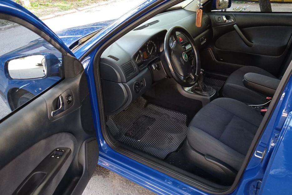 Продам Skoda Octavia Tour 1.6 MPI MT (102 к.с.) 2009 года в Харькове