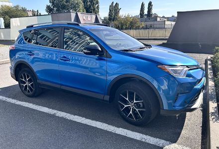 Продам Toyota Rav 4 IV 2017 года в Харькове