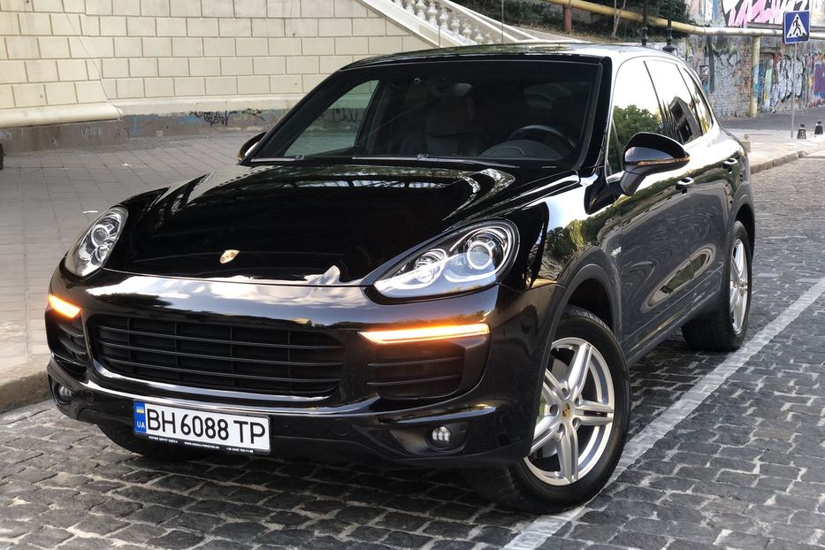 Продам Porsche Cayenne Plugin Hybrid 2016 года в Одессе