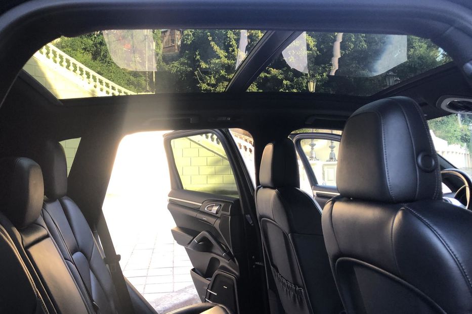 Продам Porsche Cayenne Plugin Hybrid 2016 года в Одессе