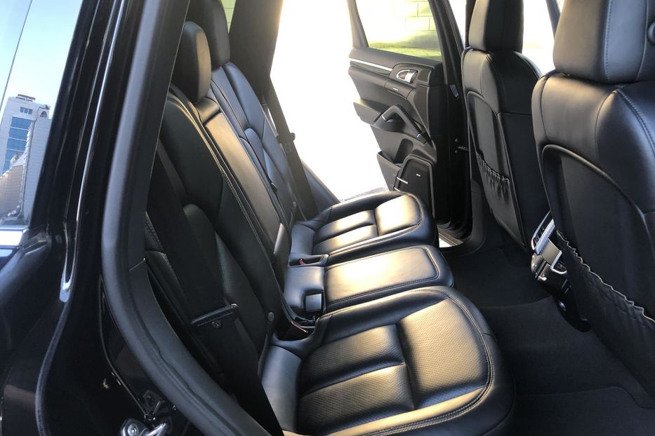 Продам Porsche Cayenne Plugin Hybrid 2016 года в Одессе
