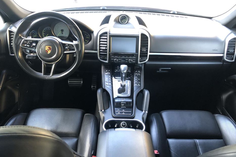 Продам Porsche Cayenne Plugin Hybrid 2016 года в Одессе